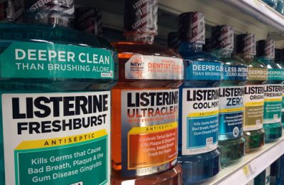 nước súc miệng listerine của công ty nào?